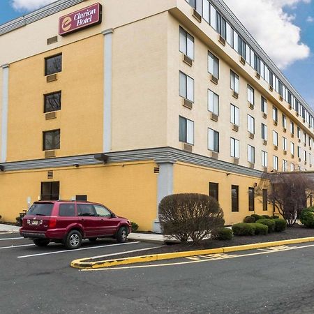 Clarion Hotel Somerset - New Brunswick Екстериор снимка