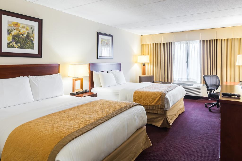 Clarion Hotel Somerset - New Brunswick Екстериор снимка