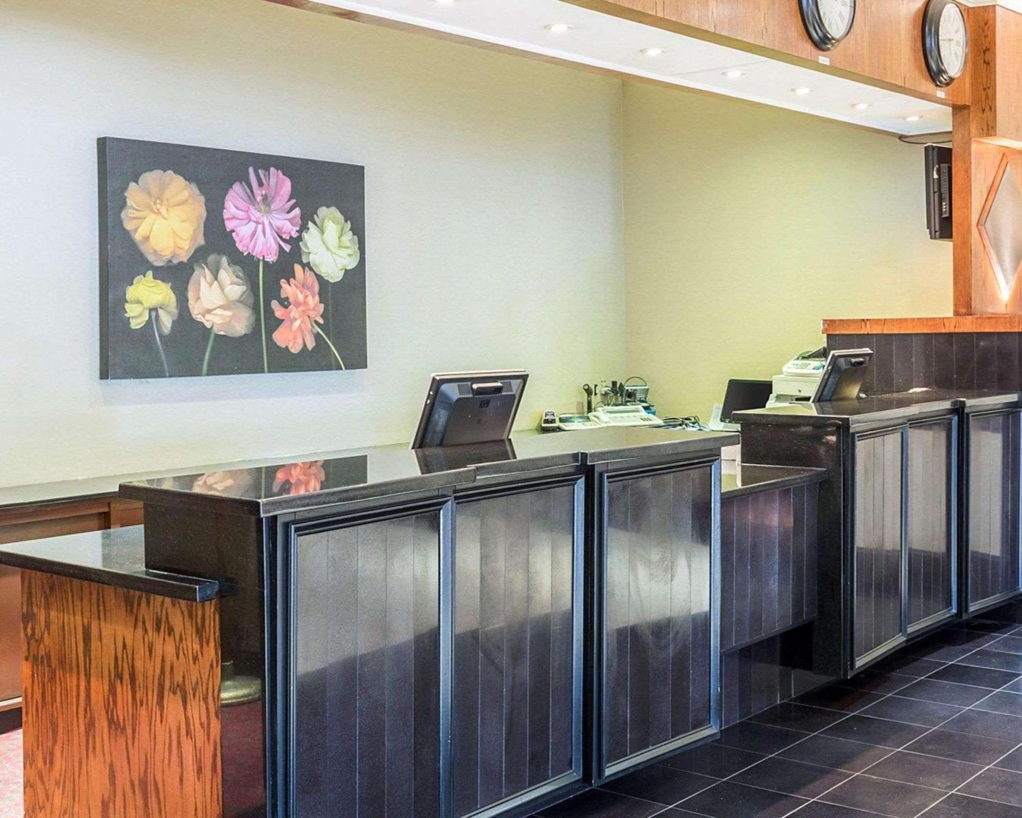 Clarion Hotel Somerset - New Brunswick Екстериор снимка