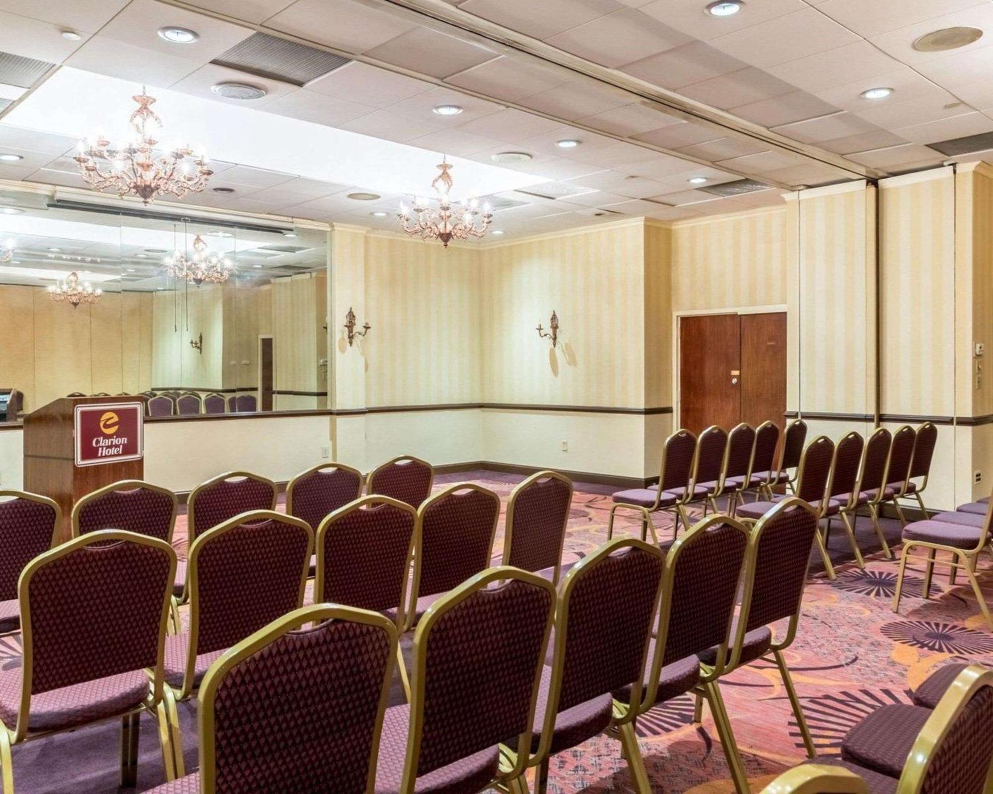 Clarion Hotel Somerset - New Brunswick Екстериор снимка