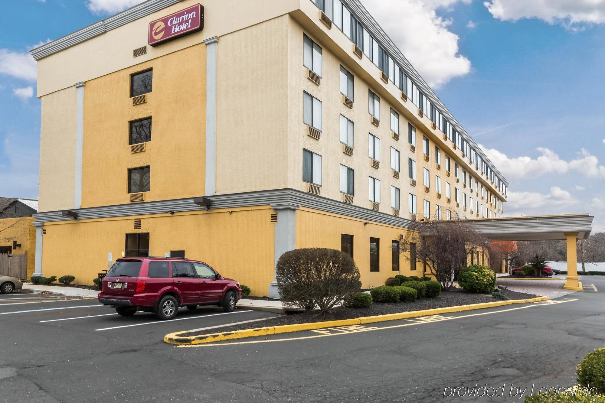 Clarion Hotel Somerset - New Brunswick Екстериор снимка