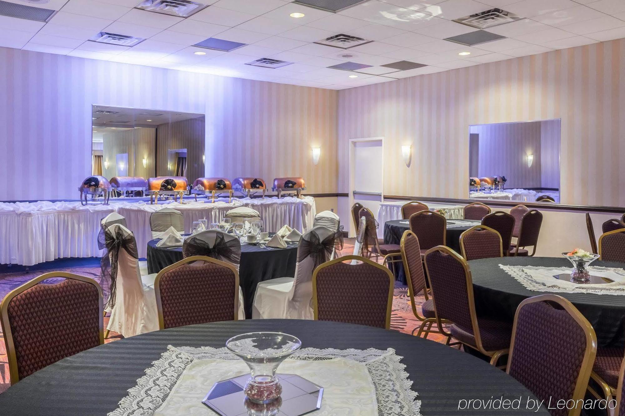 Clarion Hotel Somerset - New Brunswick Екстериор снимка